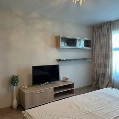 Alquiler de un apartamento amueblado de 2 habitaciones en un distrito prestigioso, Varna, Bulgaria